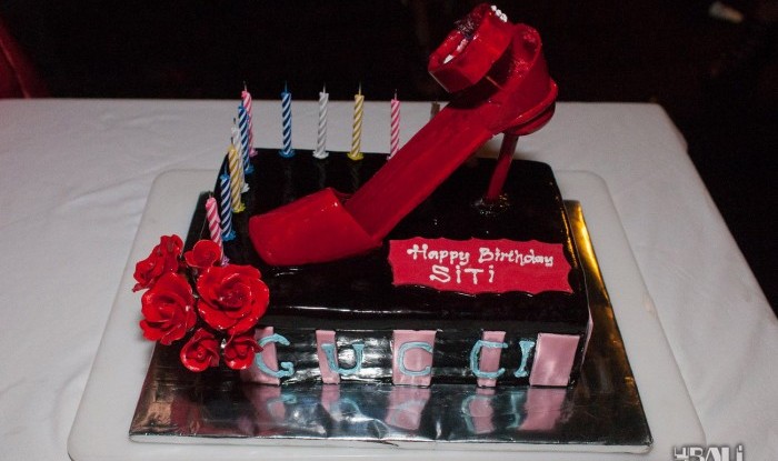 Siti's Birthday at Vivai 2011-12-08_51
