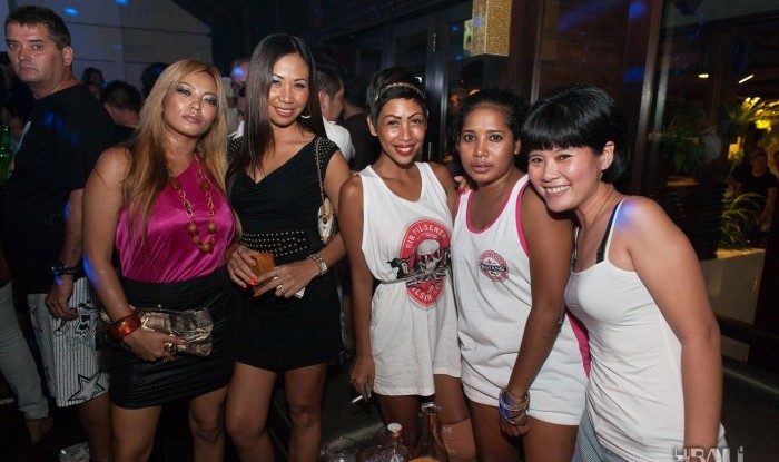 One Night in Kuta @ Hu'u Bar 2011-05-14_030